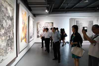 省文聯文藝創作研討會代表參觀2014四川美術作品展，共話文藝創作新方向